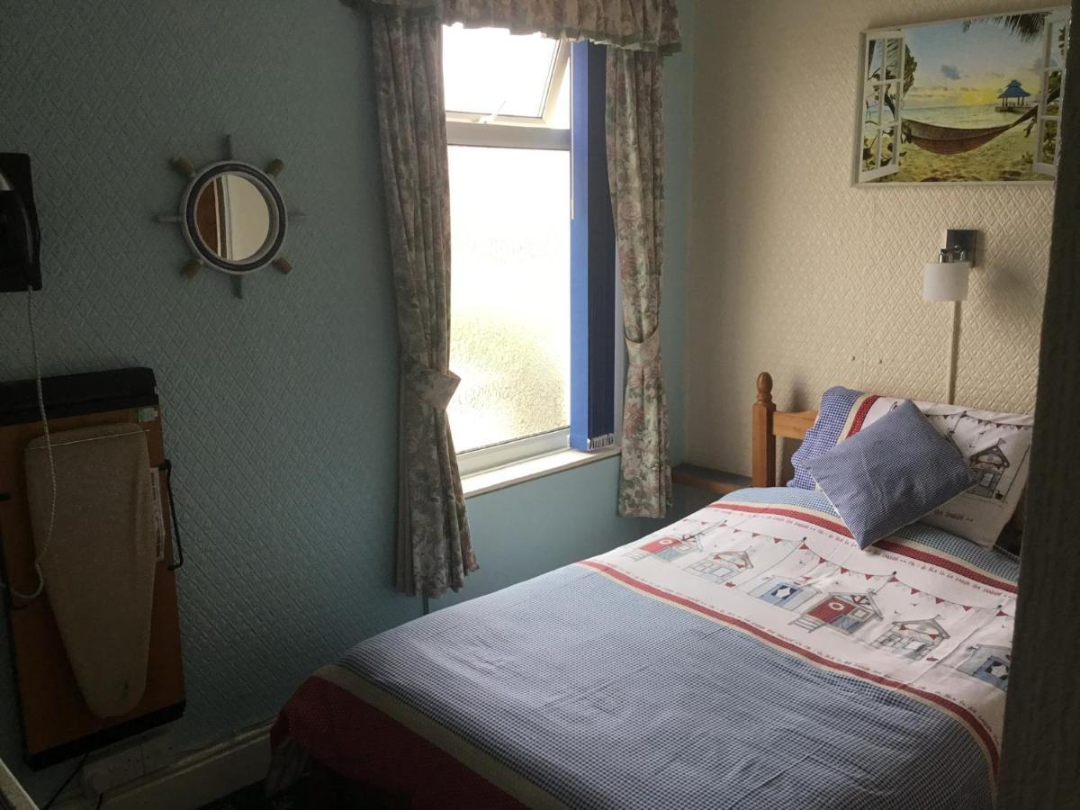 Cumbria Guest House リザム・セント・アンズ エクステリア 写真