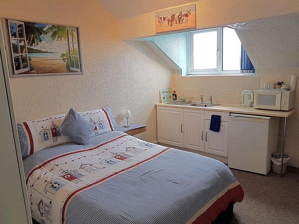Cumbria Guest House リザム・セント・アンズ エクステリア 写真