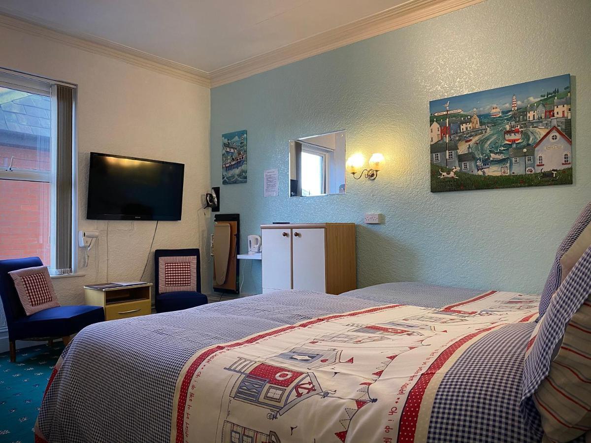 Cumbria Guest House リザム・セント・アンズ エクステリア 写真