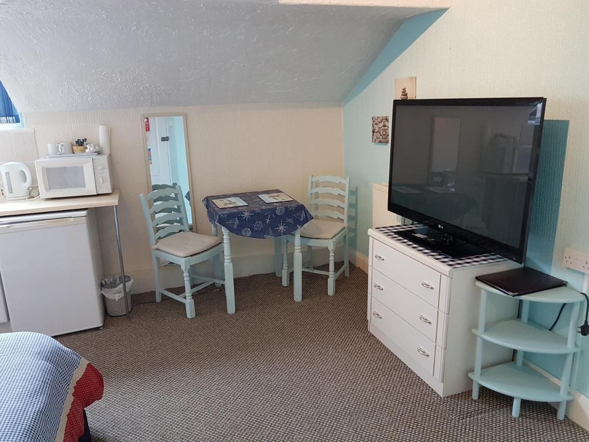 Cumbria Guest House リザム・セント・アンズ エクステリア 写真