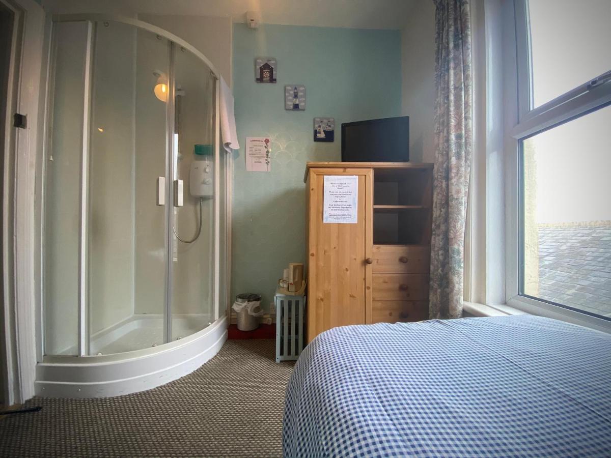 Cumbria Guest House リザム・セント・アンズ エクステリア 写真