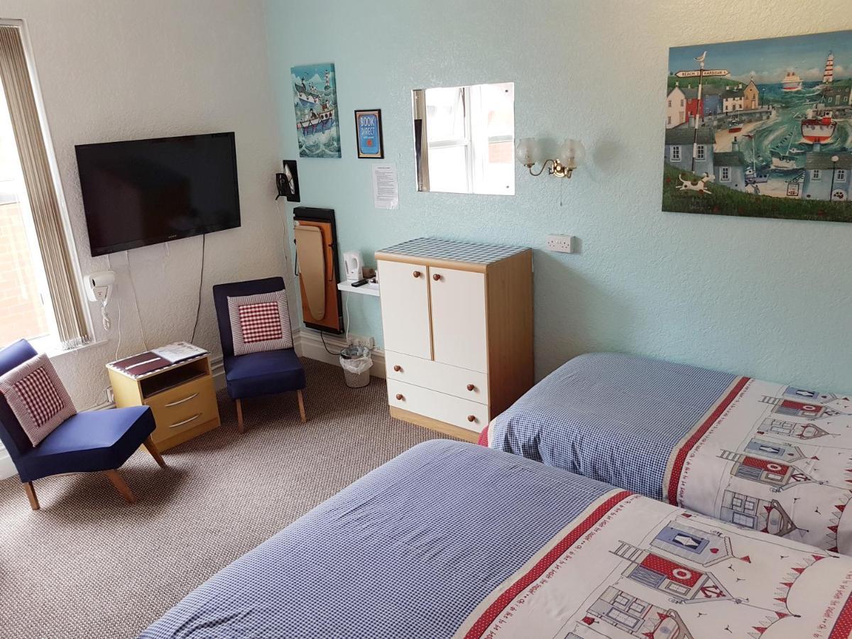 Cumbria Guest House リザム・セント・アンズ エクステリア 写真