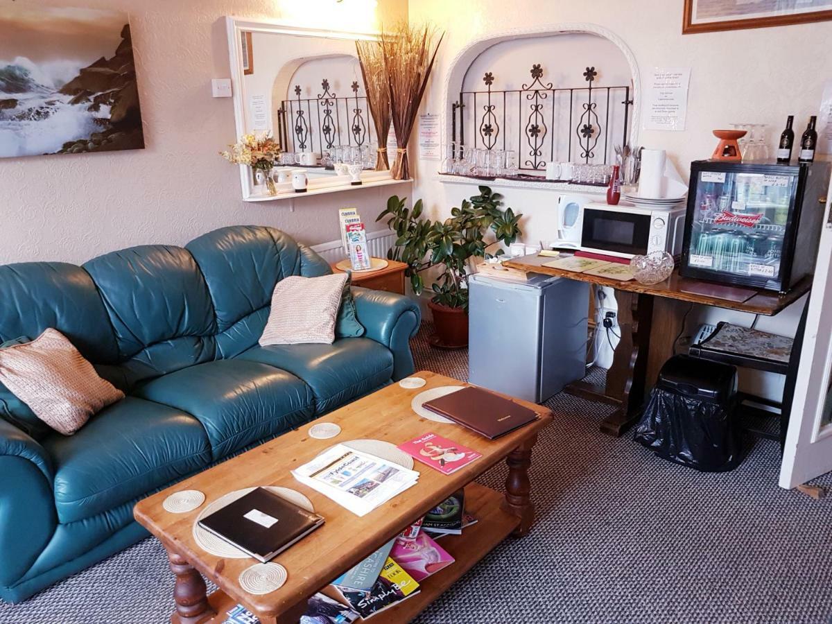 Cumbria Guest House リザム・セント・アンズ エクステリア 写真