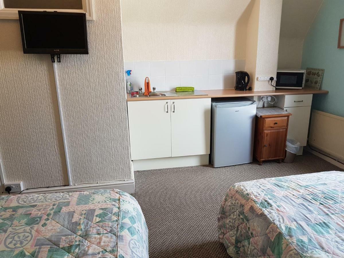 Cumbria Guest House リザム・セント・アンズ エクステリア 写真